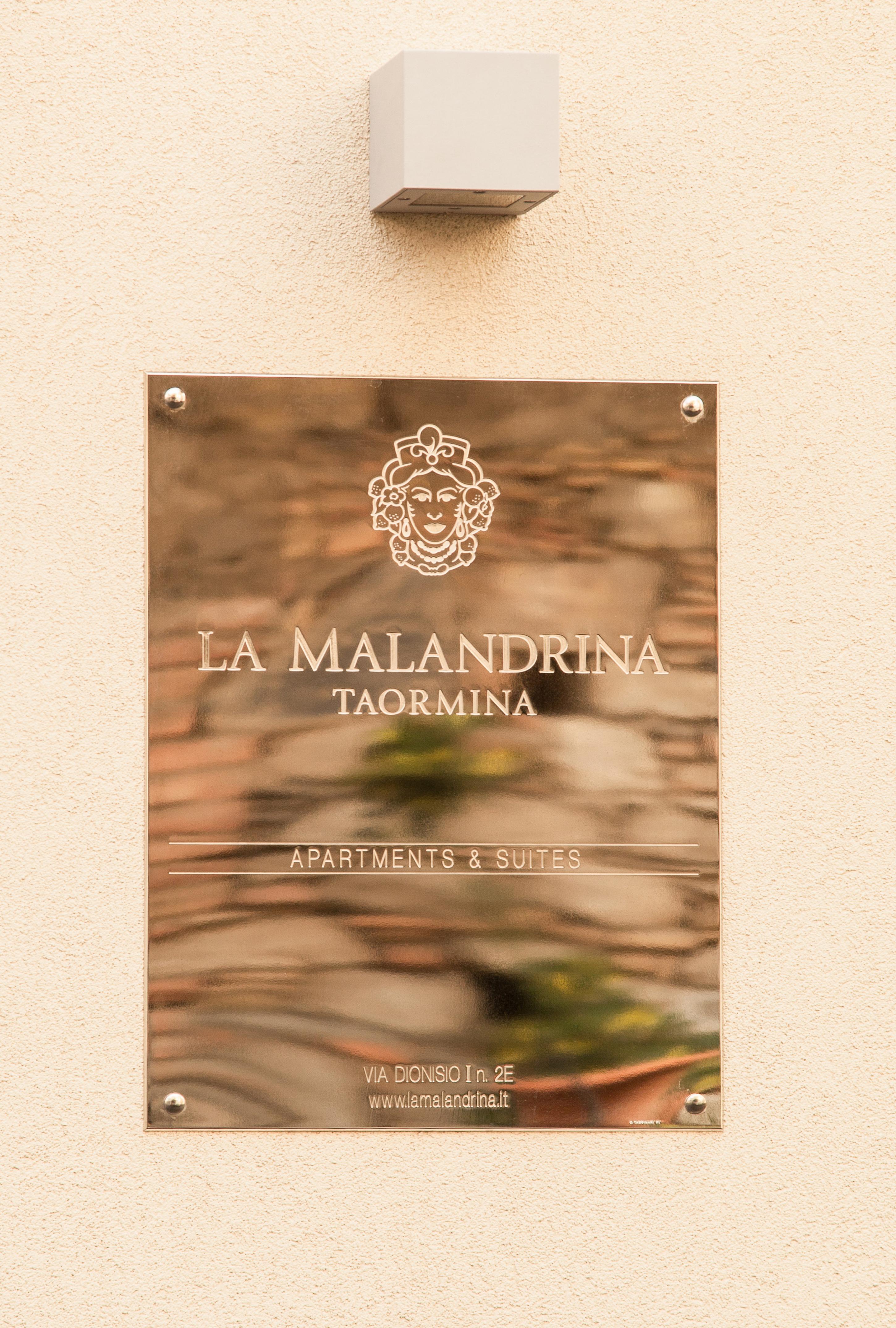 La Maladrina Apartments & Suites Taormina Exterior photo