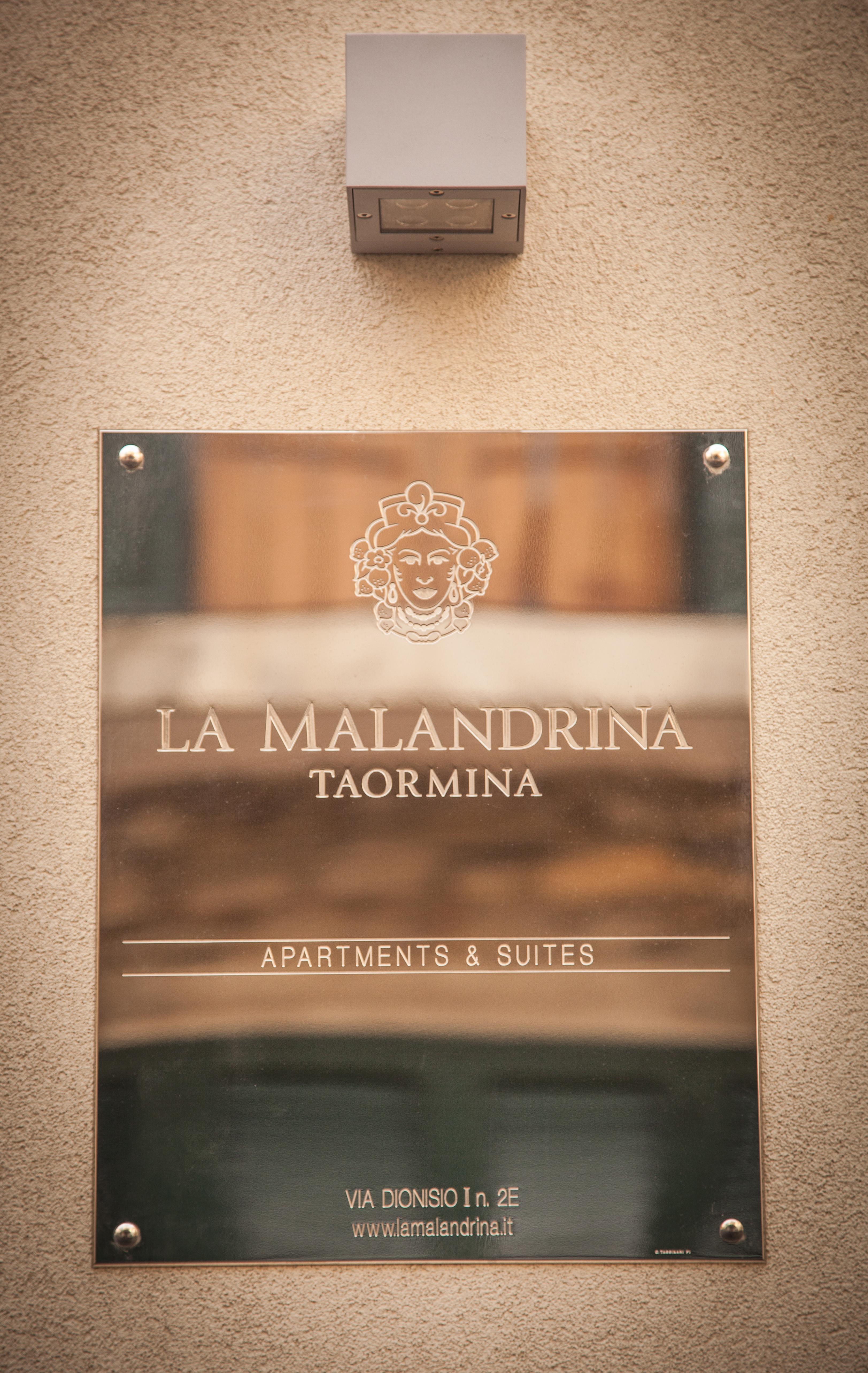 La Maladrina Apartments & Suites Taormina Exterior photo